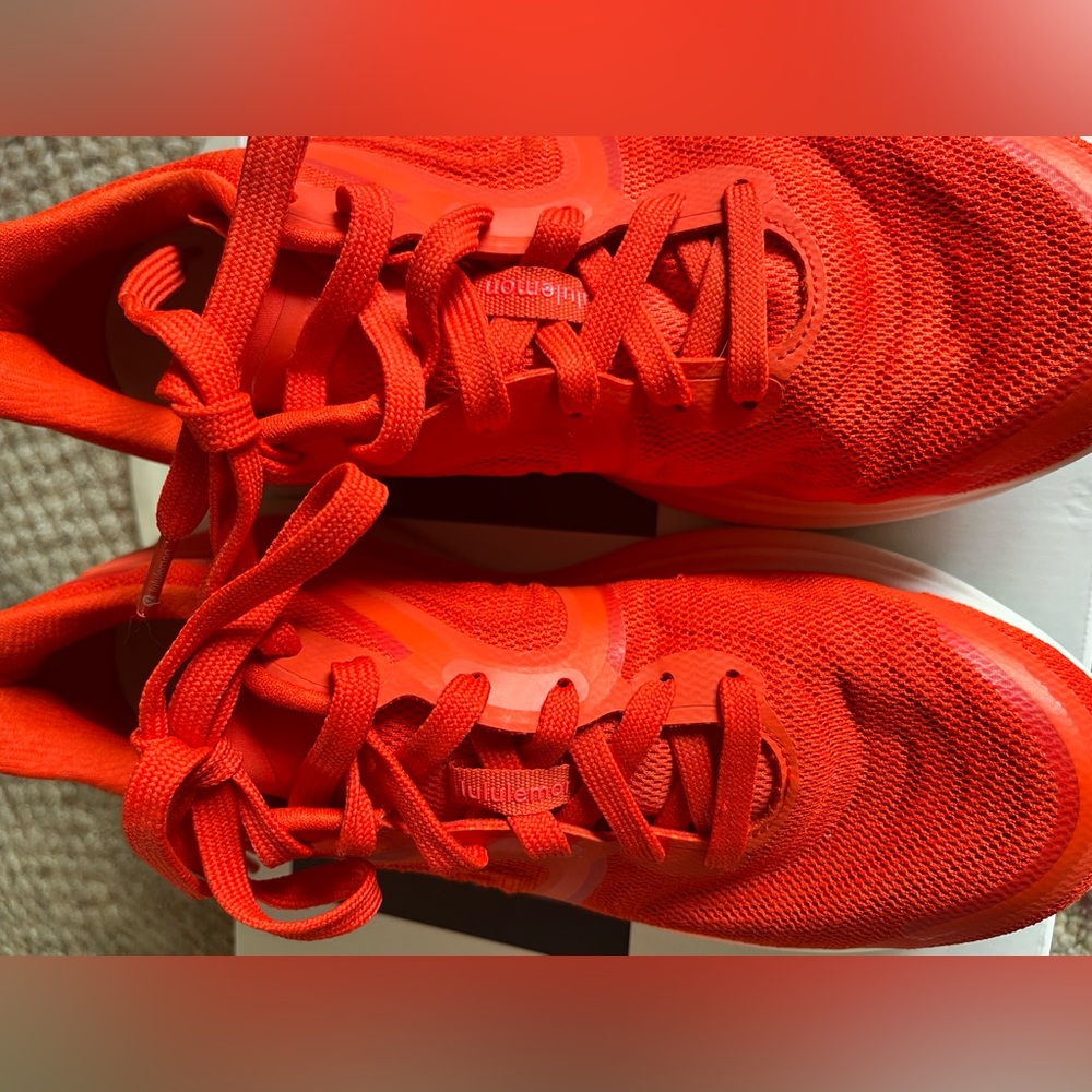 Women’s  Lululemon Blissfeel Run 2 in Solar Orange - Picture 10 of 15